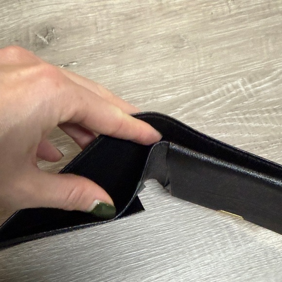 Brand new Piaget Black Leather wallet and pen holder - Picture 4 of 11